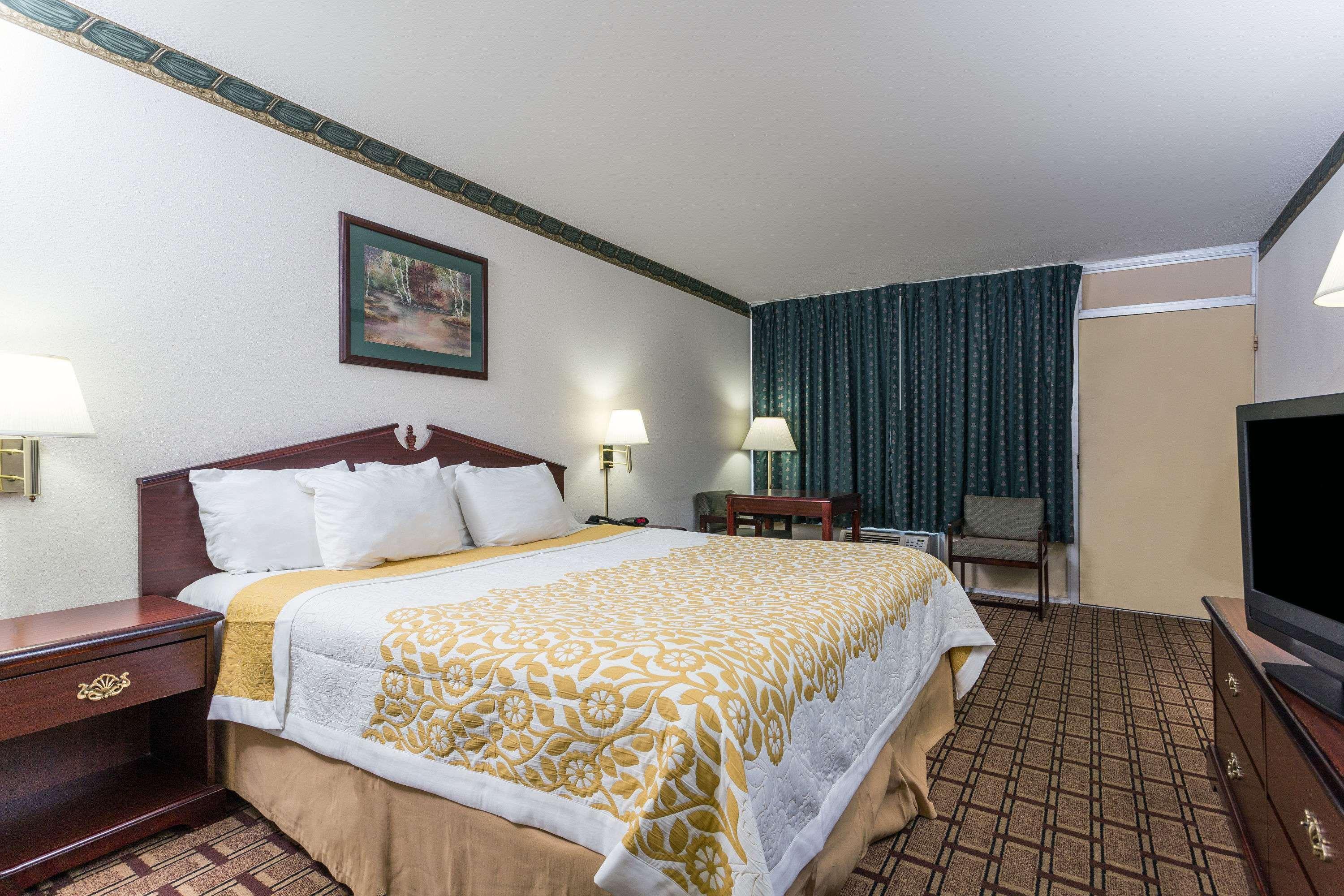 Hotel Days By Wyndham *