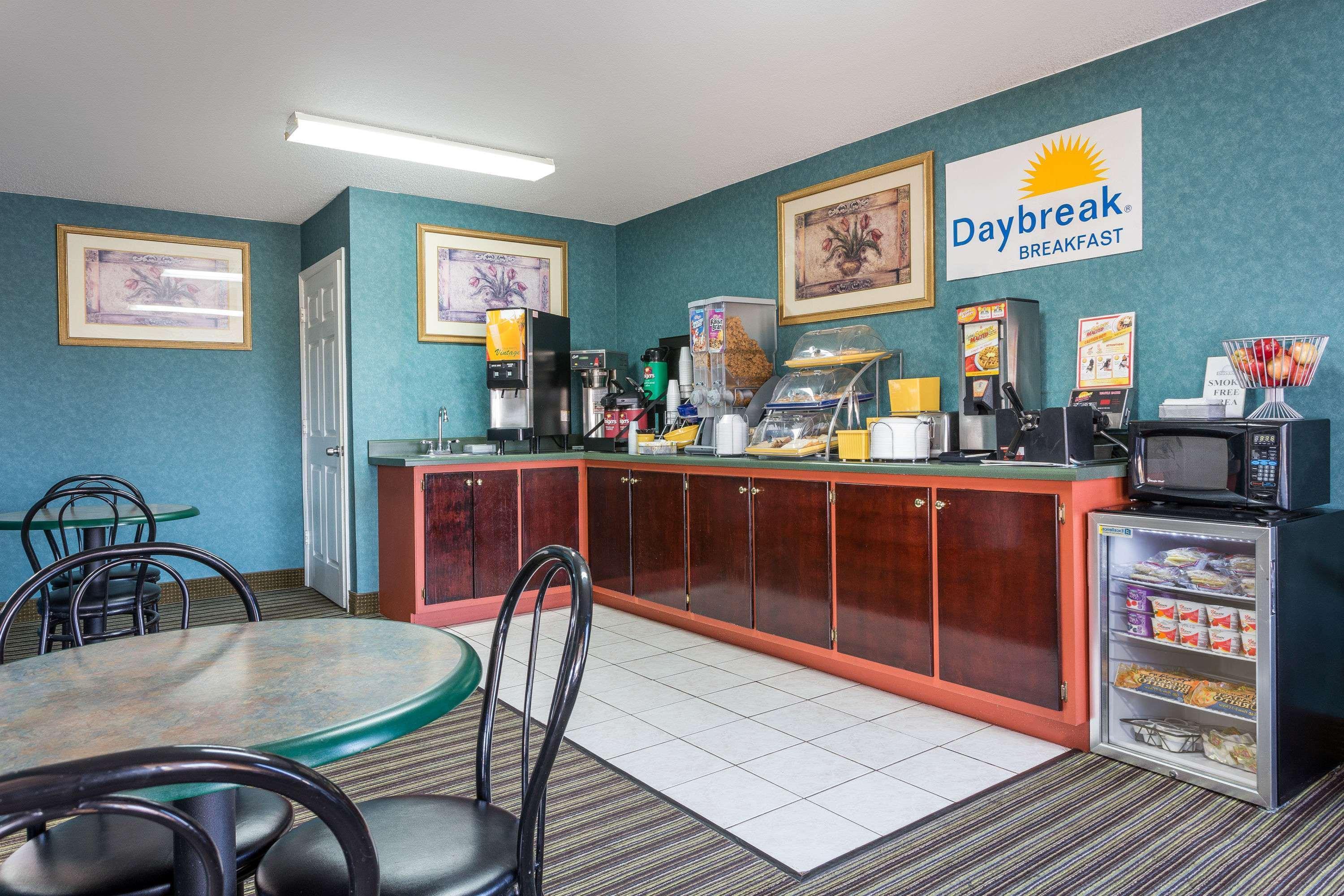 Days By Wyndham Hotel