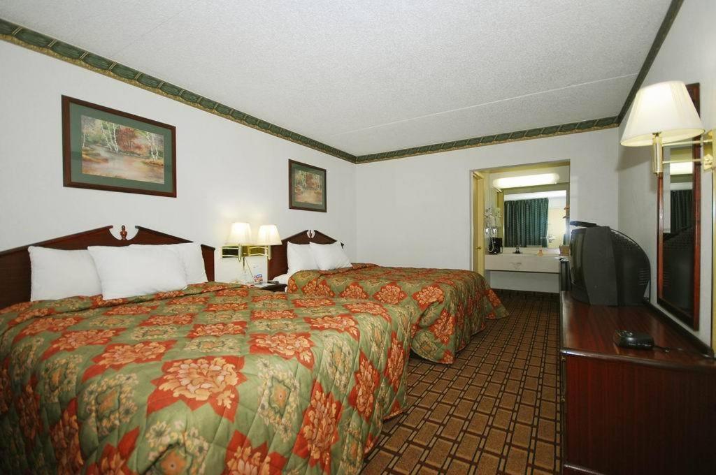 Hotel Days By Wyndham Dickson